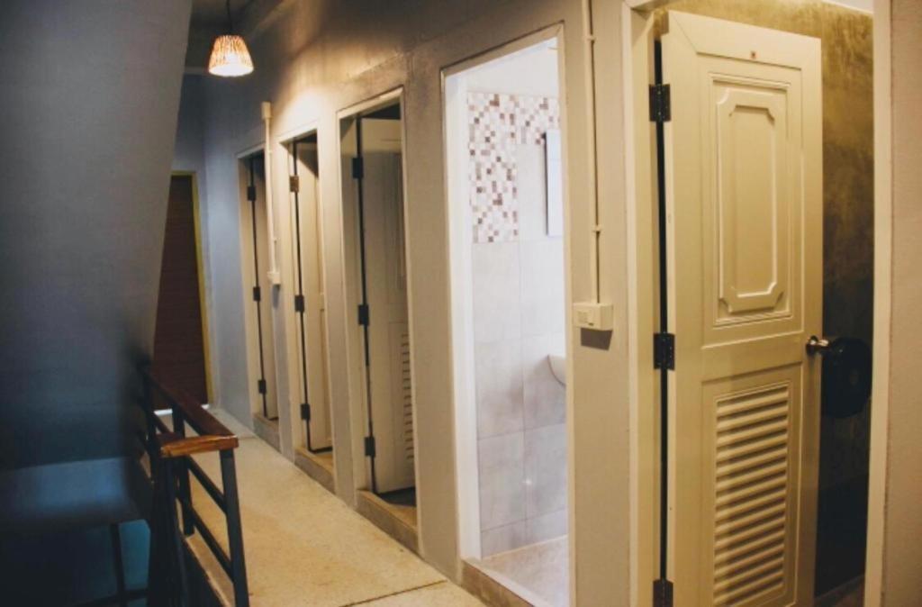 Ler Hostel 65 Pantai Chaweng Luaran gambar