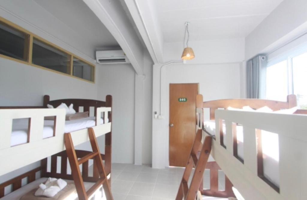 Ler Hostel 65 Pantai Chaweng Luaran gambar