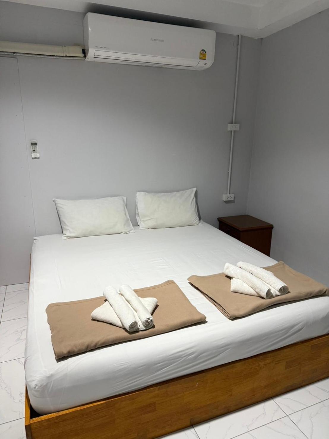Ler Hostel 65 Pantai Chaweng Luaran gambar