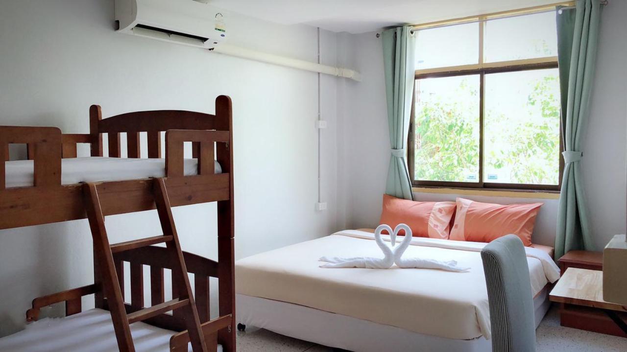Ler Hostel 65 Pantai Chaweng Luaran gambar